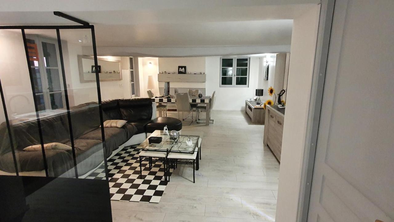 Grande Maison Avec Jardin, Animaux,Au Calme Yviers 外观 照片