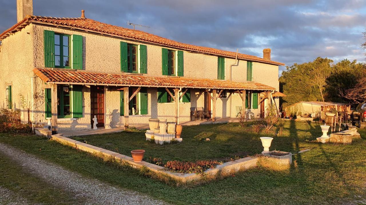 Grande Maison Avec Jardin, Animaux,Au Calme Yviers 外观 照片