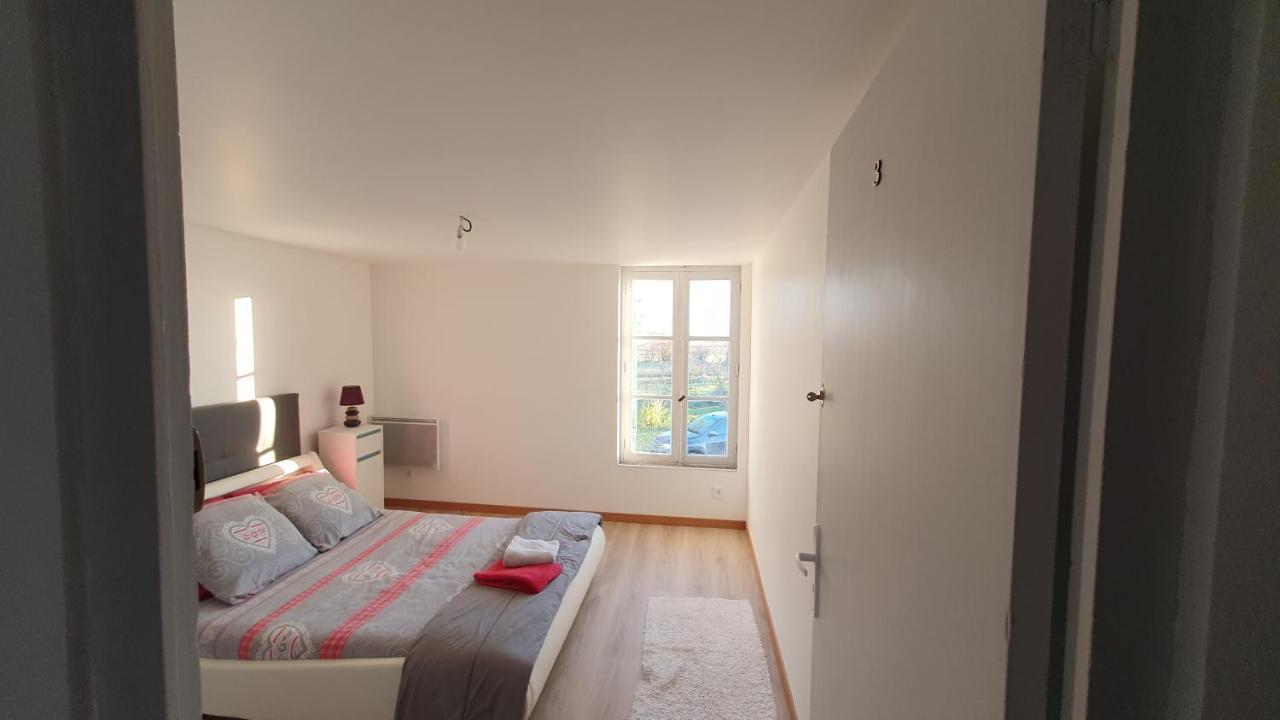 Grande Maison Avec Jardin, Animaux,Au Calme Yviers 外观 照片