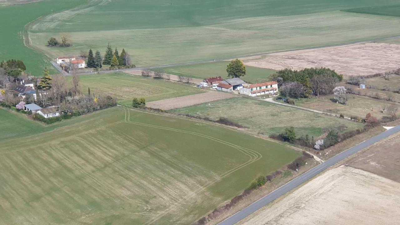 Grande Maison Avec Jardin, Animaux,Au Calme Yviers 外观 照片