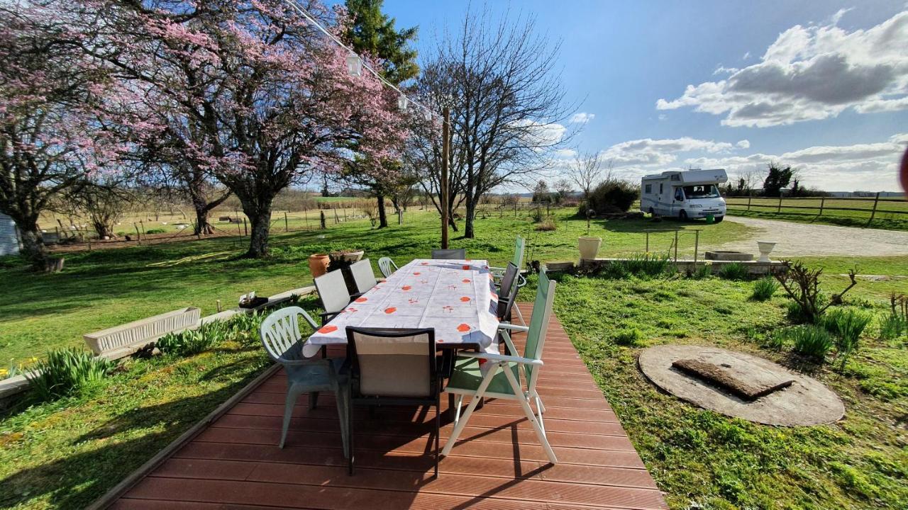 Grande Maison Avec Jardin, Animaux,Au Calme Yviers 外观 照片